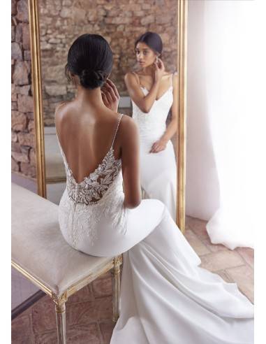 Wedding dresses AMAWANA White One Sedka Novias