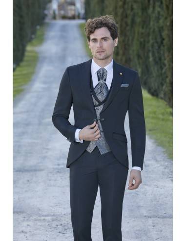 Groom suits 63.25.000 by Roberto Vicentti