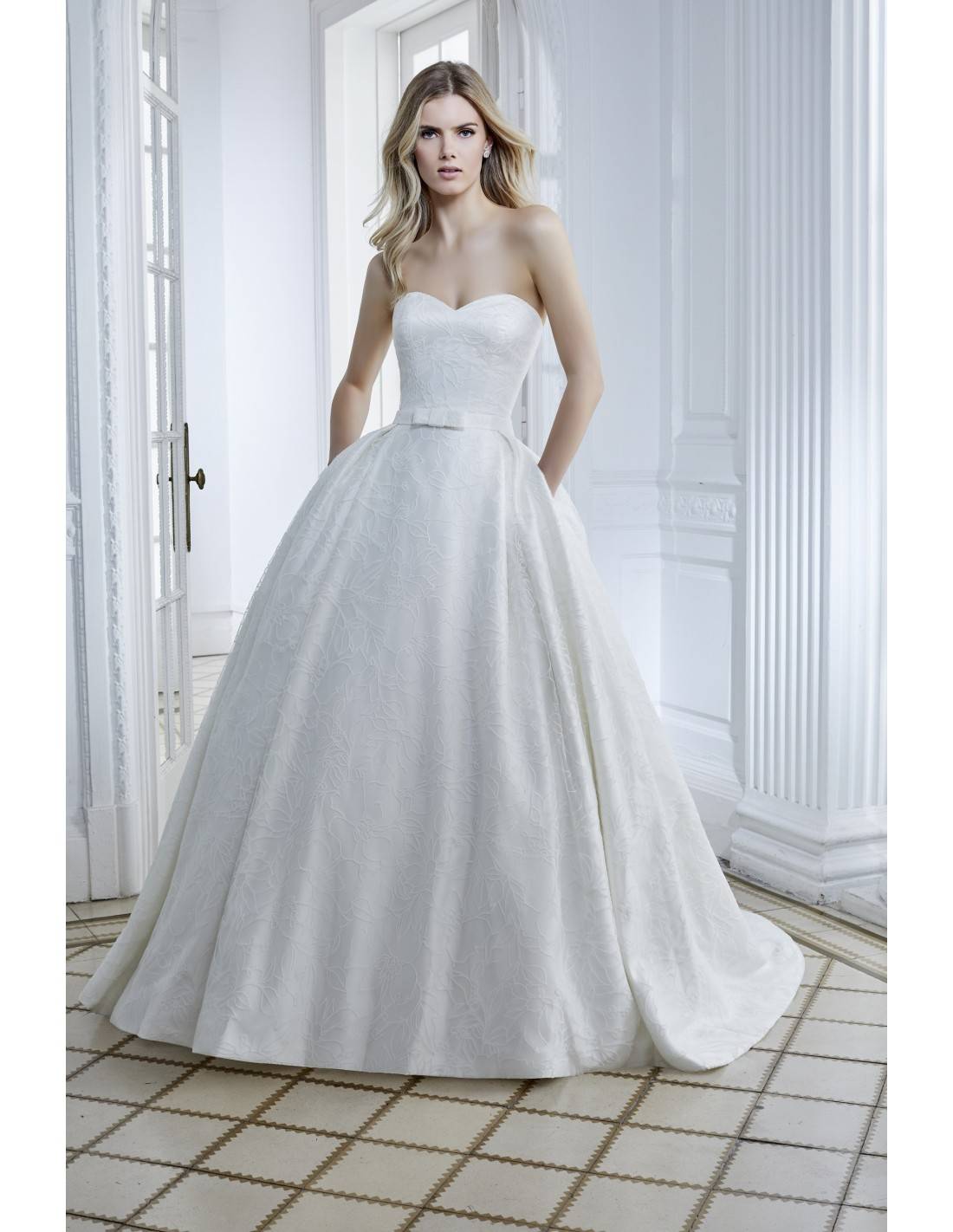 Pronovias top corazon price