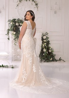 Vestidos de novia LS422054 - Curvy