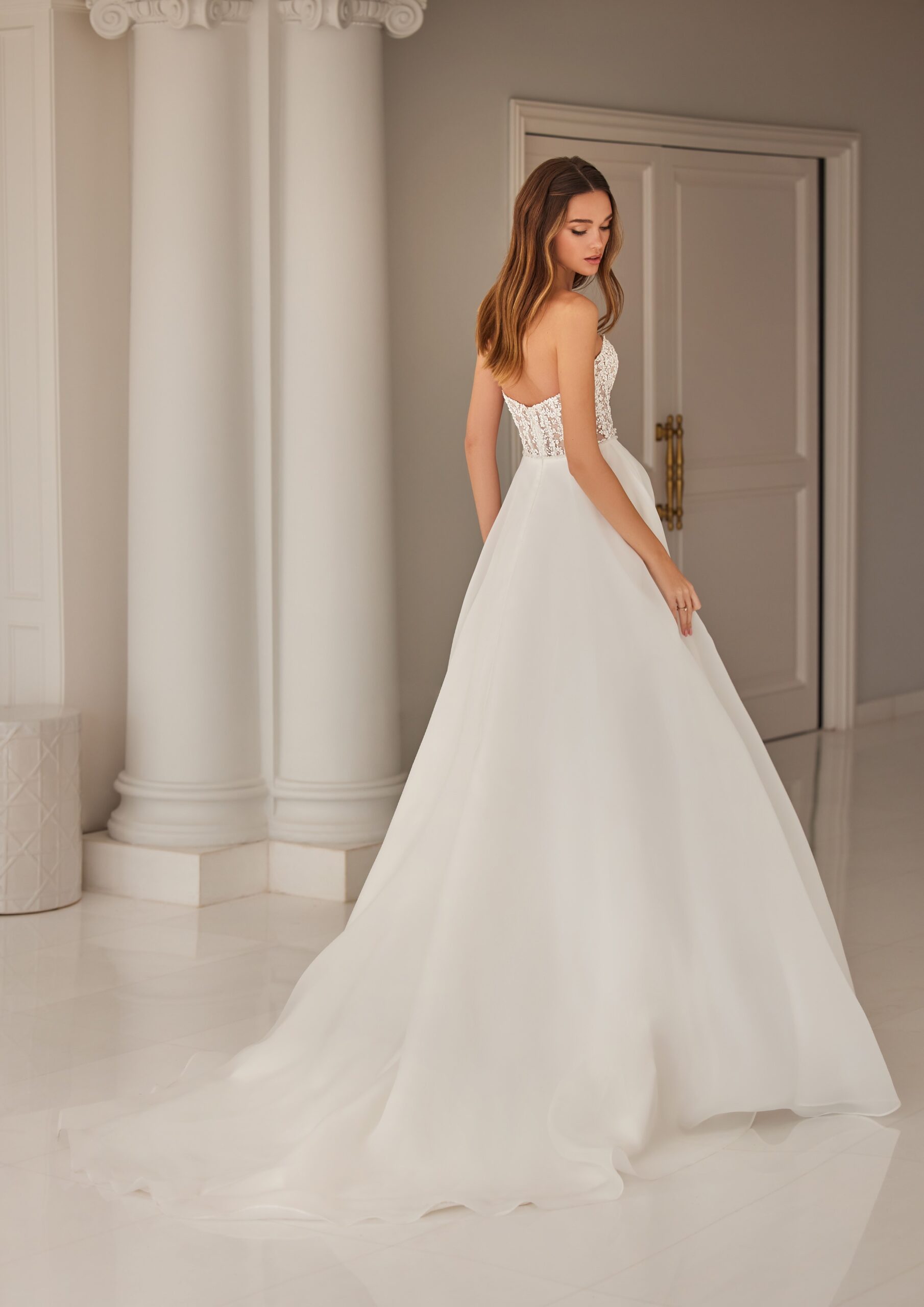 Vestidos de novia SARADA - San Patrick