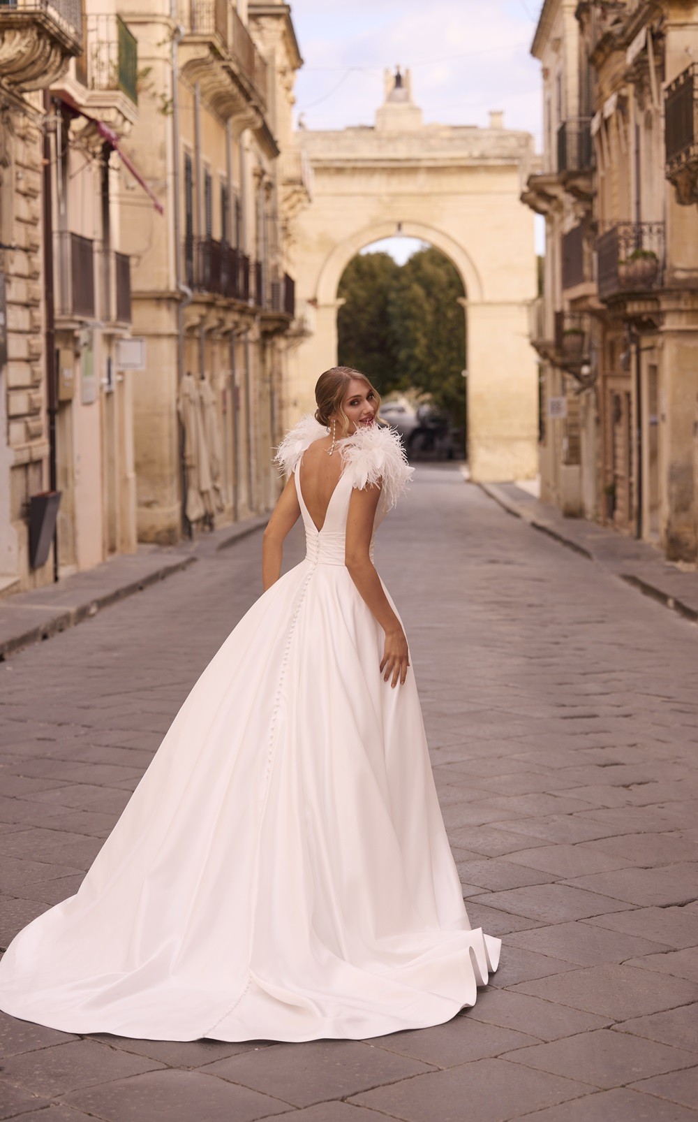 Vestidos de novia 53072 - MORILEE