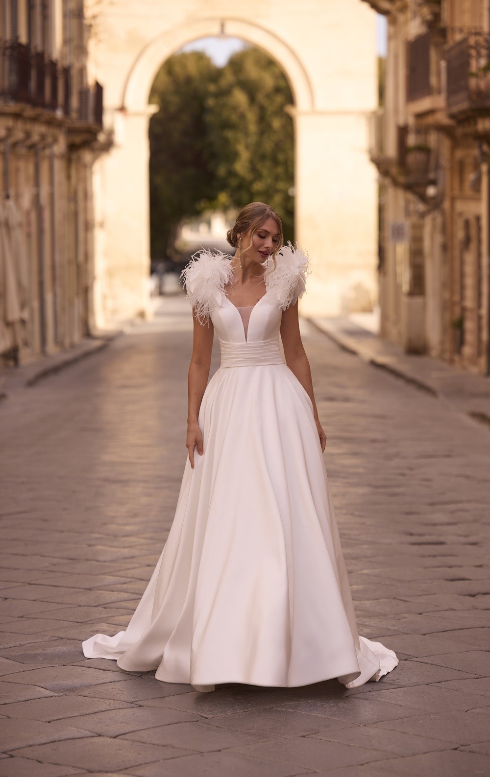 Vestidos de novia 53072 - MORILEE