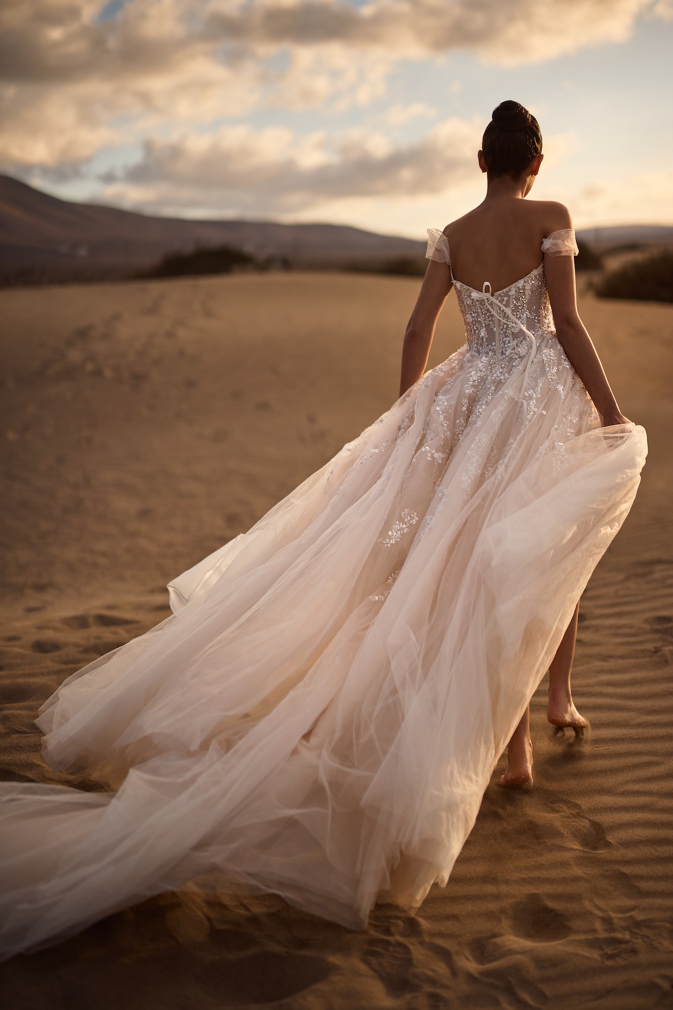 Vestidos de novia Solenne - MILLA NOVA