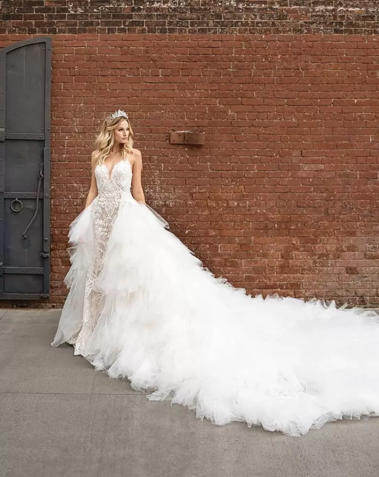 vestidos-de-novia-200116-demetrios