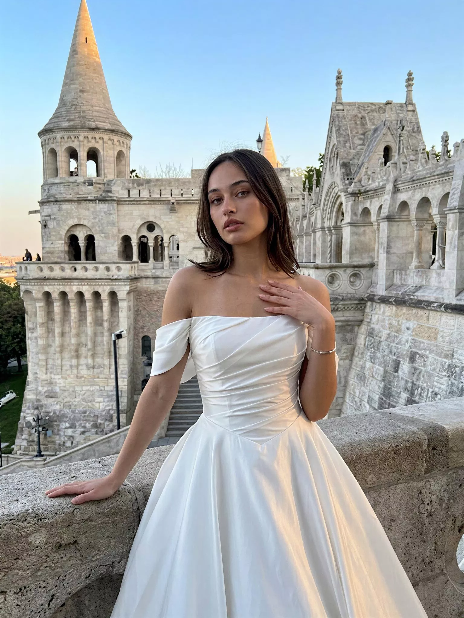 vestido-novia-arlanza-sedkastudio-crepé-escotepalabradehonor-espaldarecta-detalle-sedkanovias