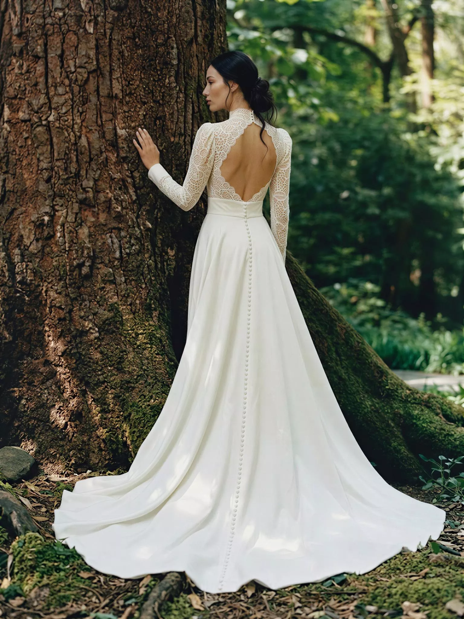 vestido-novia-caracas-sedkaatelier-crepé-escotecorazón-espaldaabierta-sedkanovias