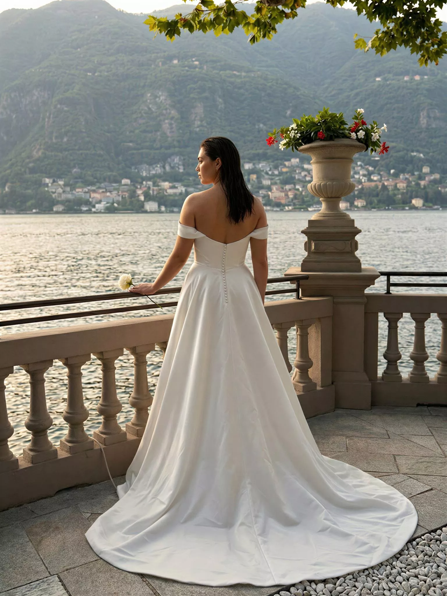vestido-novia-cazorla-sedkastudio-crepé-escoteenv-espaldaenv-sedkanovias