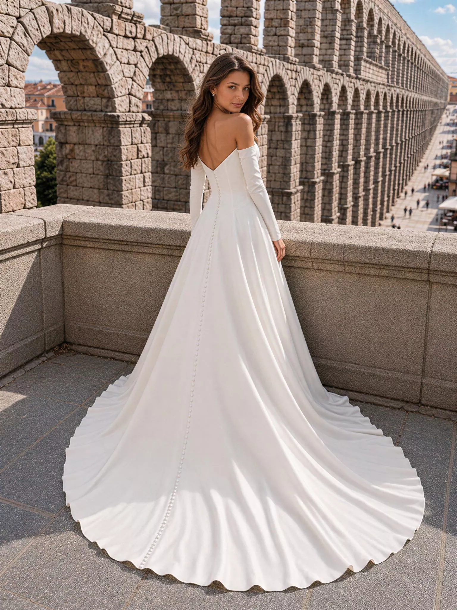 vestido-novia-cereza-sedkastudio-crepé-escoteenu-espaldaenv-sedkanovias