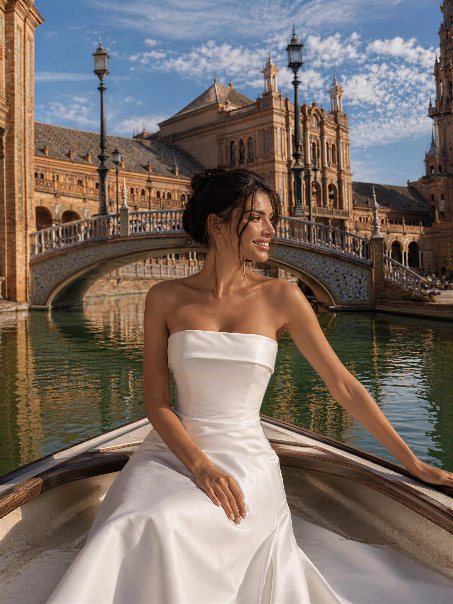 vestido-novia-halia-sedkaatelier-crepé-escotepalabradehonor-espaldarecta-editorial-sedkanovias