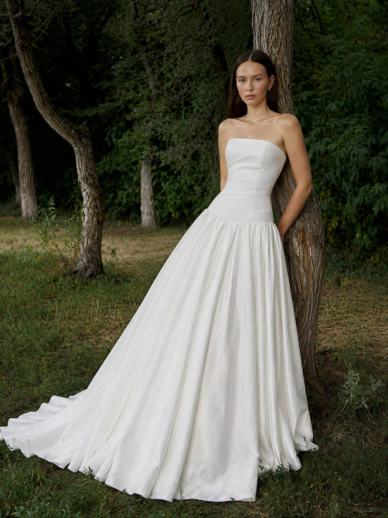 vestido-novia-picota-sedkastudio-crepé-escotepalabradehonor-espaldaenv-frente-sedkanovias