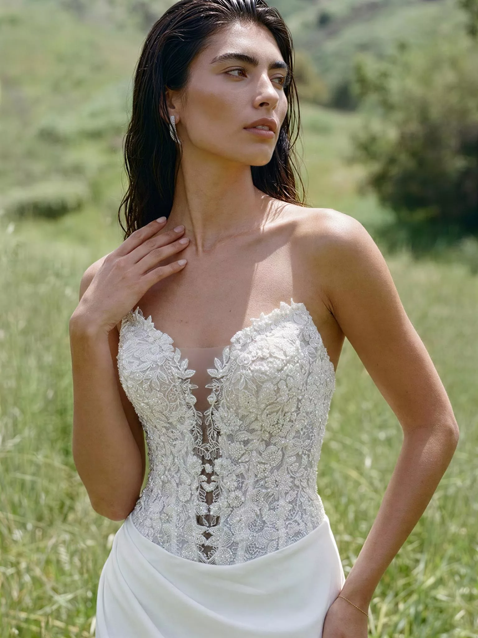 vestido-novia-rima-sedkaatelier-escotecorazón-espaldacorsé-detalle-sedkanovias