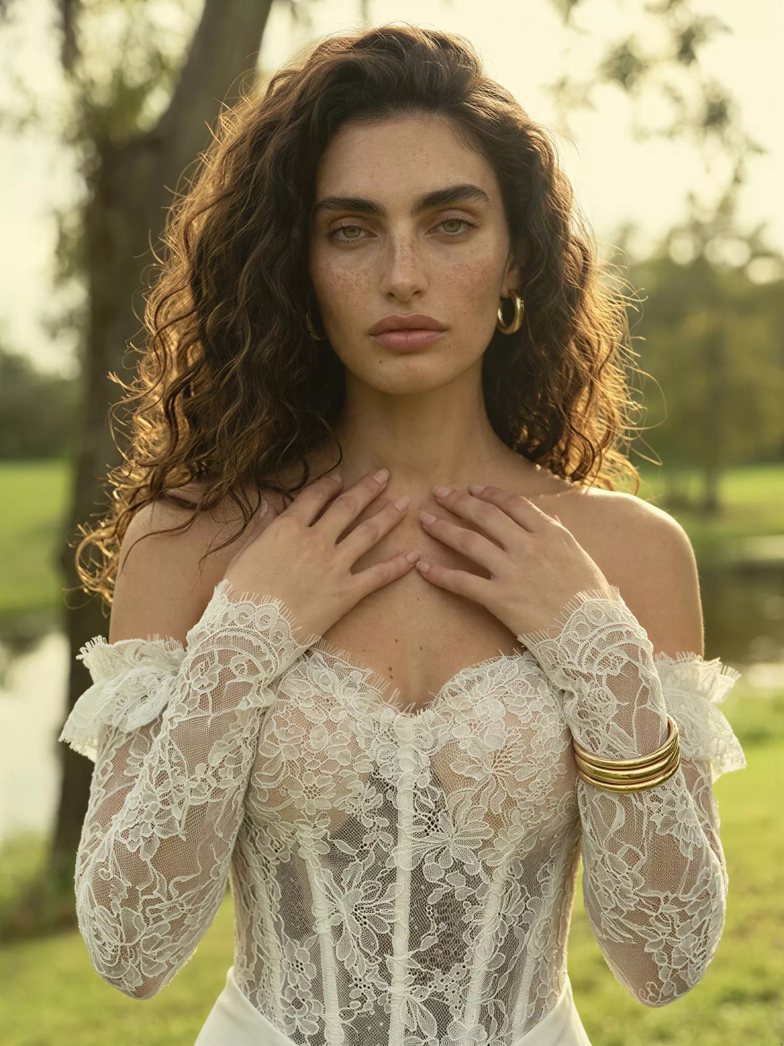 vestido-novia-verbena-sedkaatelier-escotecorazón-espaldaenv-detalle-sedkanovias
