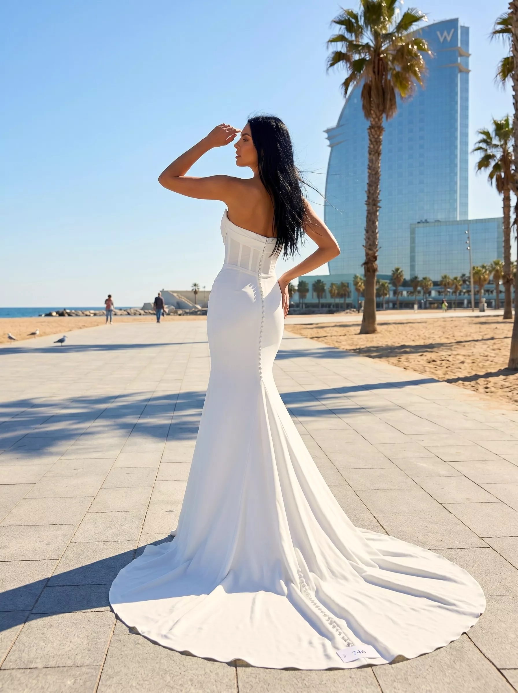 vestido-novia-vigoblanco-sedkastudio-crepé-escotepalabradehonor-espaldaenv-sedkanovias