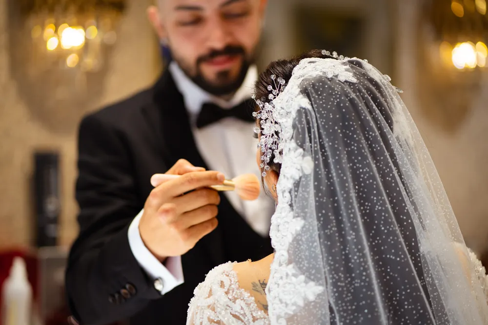 maquillaje para vestido de novia con escote corazón