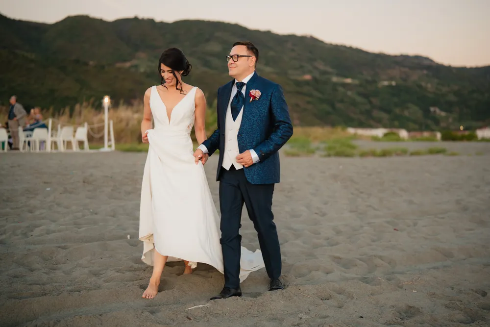 traje novio boda playa lino beige estilo boho