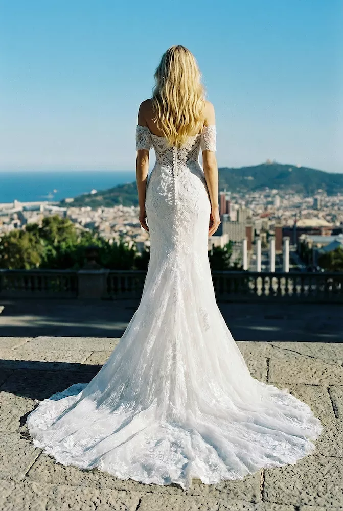 vestido-novia-aroa-escotepalabradehonor-espaldarecta-sedkanovias2
