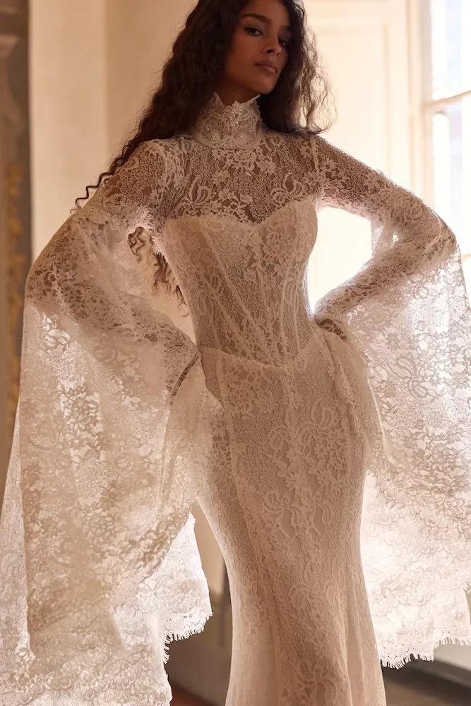 vestido-novia-arvenna-millanova-escotecorazón-espaldaabierta-detalle-sedkanovias