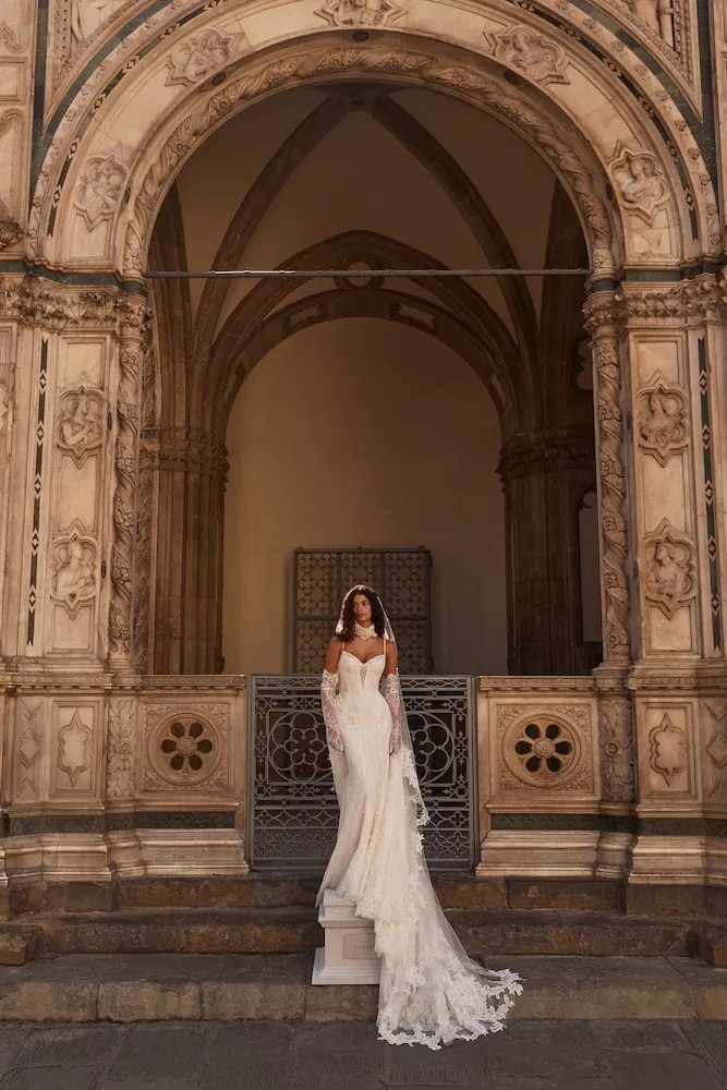 vestido-novia-avenelle-millanova-escotecorazón-espaldarecta-frente-sedkanovias