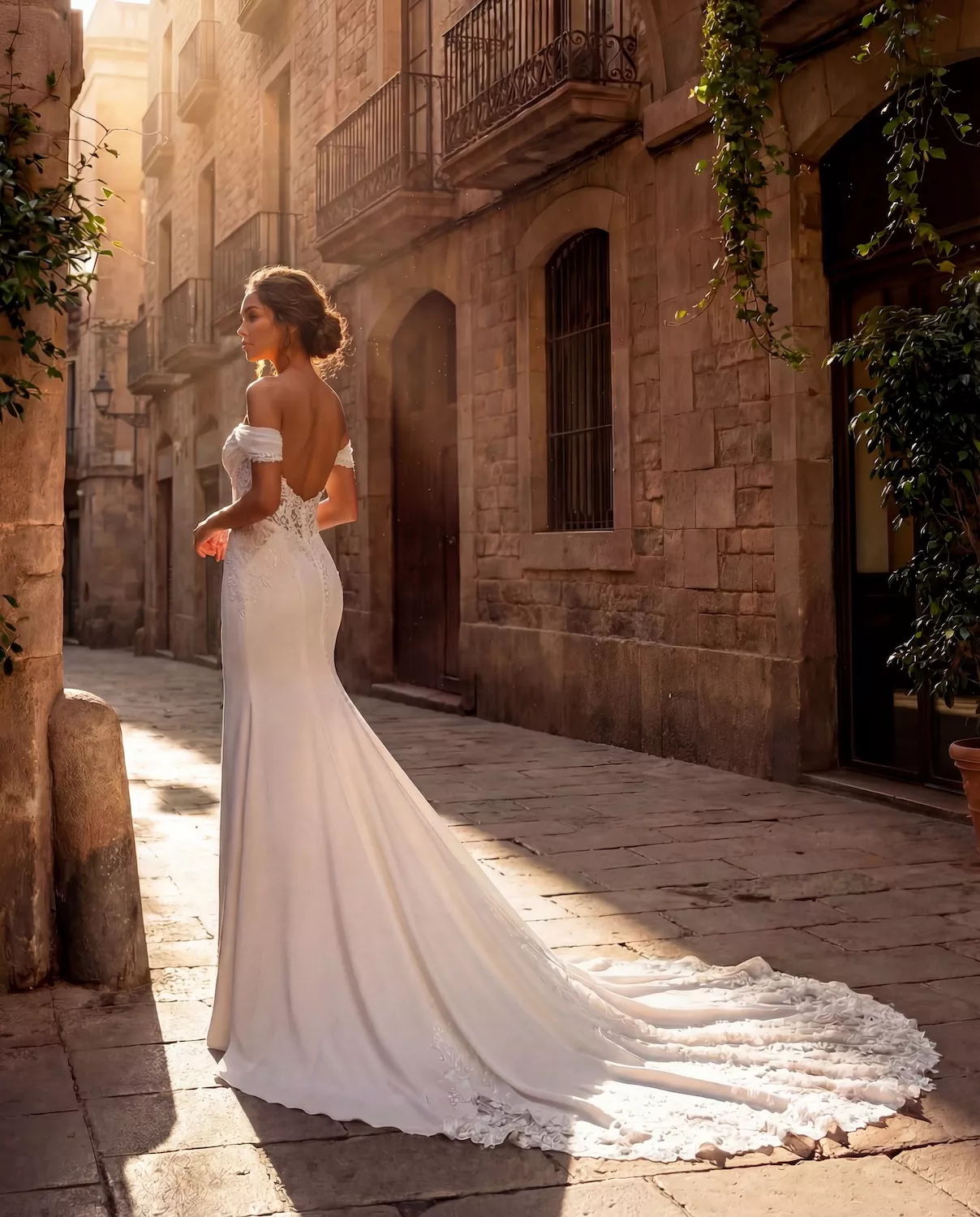 vestido-novia-cala-escotepalabradehonor-espaldaenv-sedkanovias