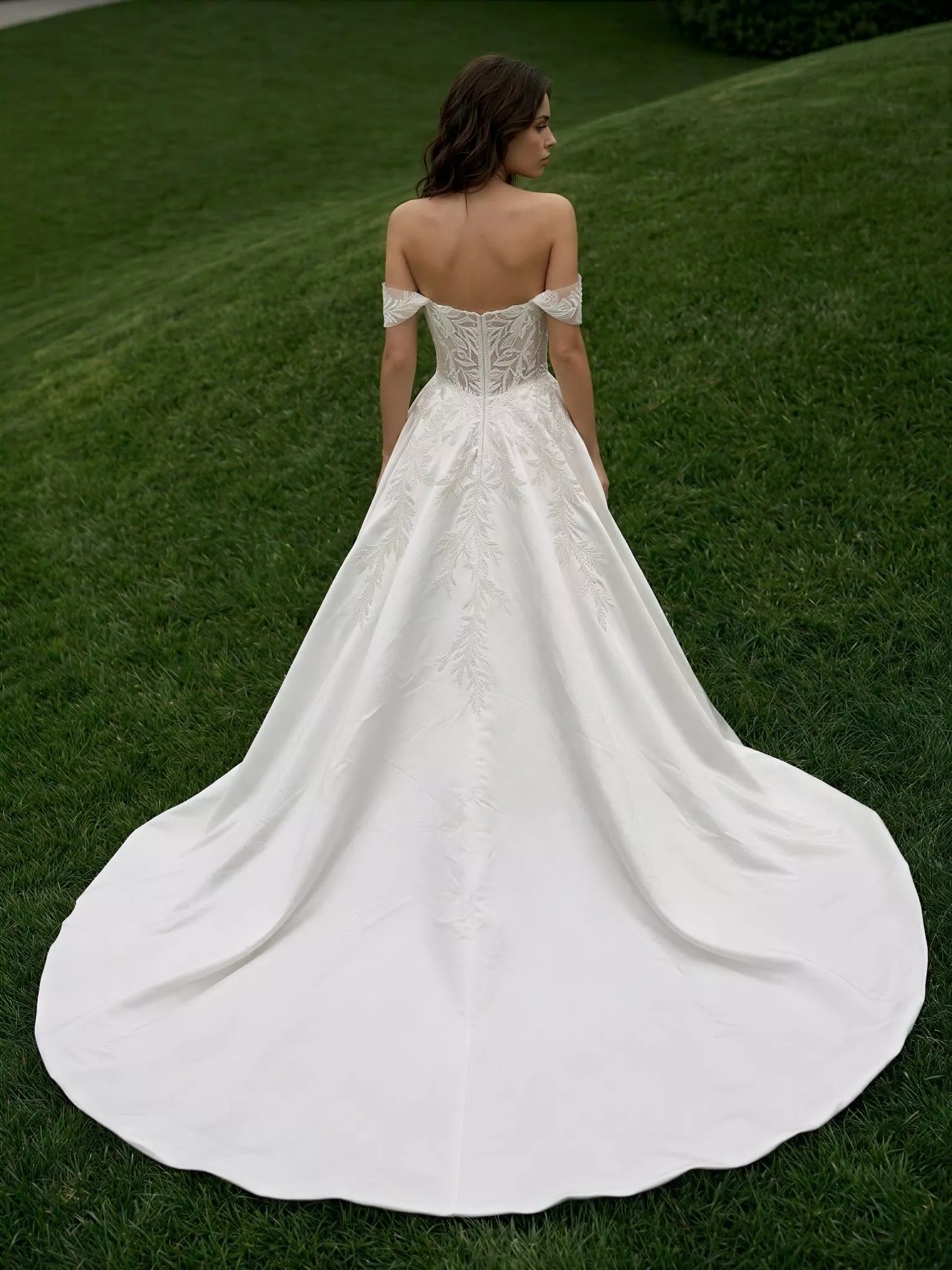 vestido-novia-cenit-escotepalabradehonor-espaldaenu-sedkanovias3