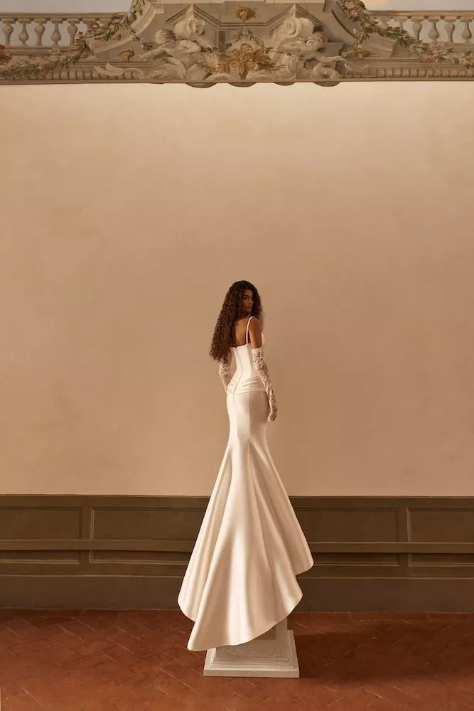 vestido-novia-clarienne-millanova-escotepalabradehonor-espaldarecta-sedkanovias