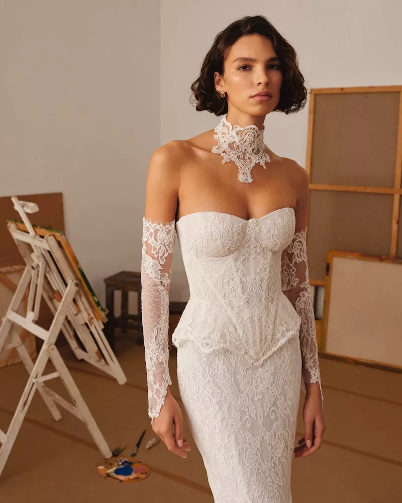 vestido-novia-colore-millanova-escotecorazón-espaldacorsé-detalle-sedkanovias