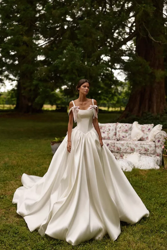 vestido-novia-elvaya-millanova-escoterecto-espaldarecta-frente-sedkanovias