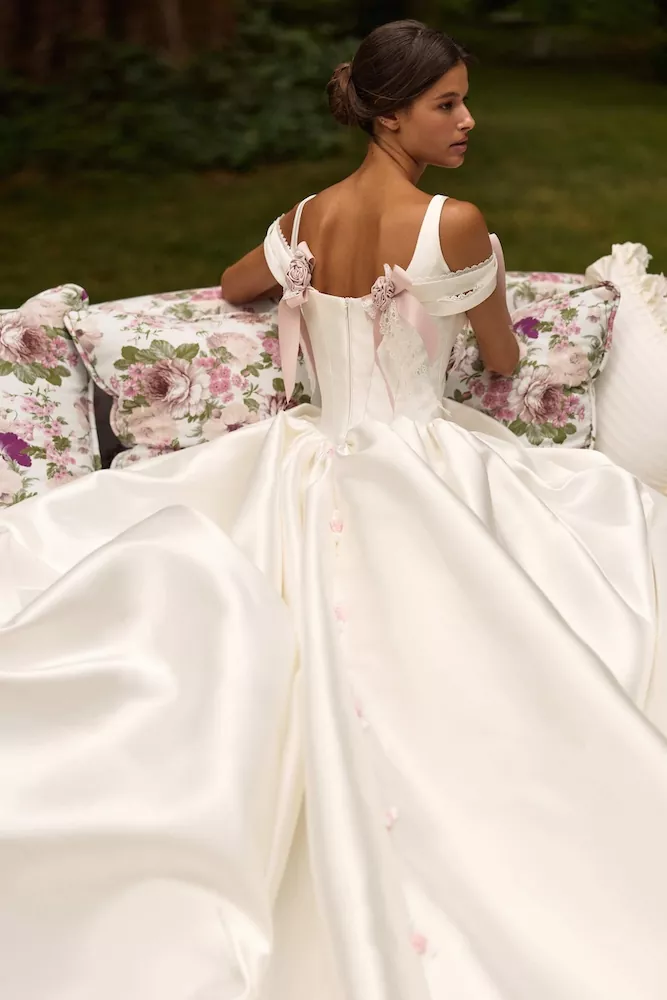 vestido-novia-elvaya-millanova-escoterecto-espaldarecta-sedkanovias