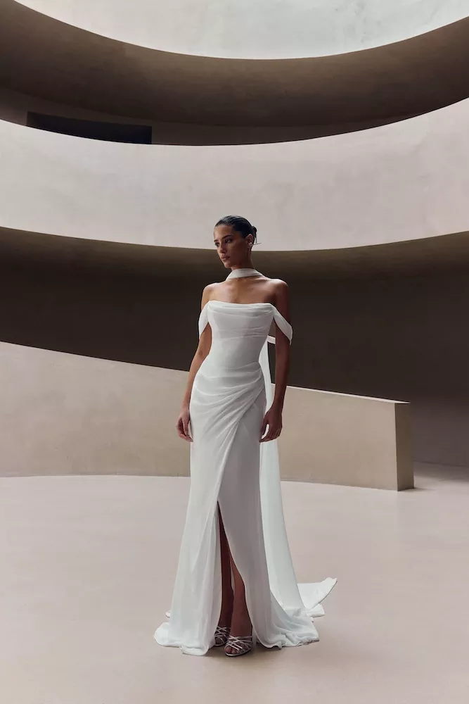 vestido-novia-elyssar-millanova-escotepalabradehonor-espaldarecta-frente-sedkanovias