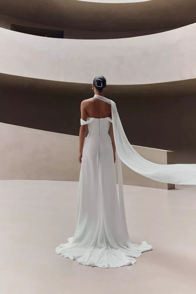 vestido-novia-elyssar-millanova-escotepalabradehonor-espaldarecta-sedkanovias