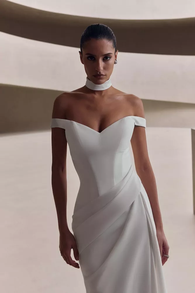 vestido-novia-iverisse-millanova-escotecorazón-espaldaenv-detalle-sedkanovias