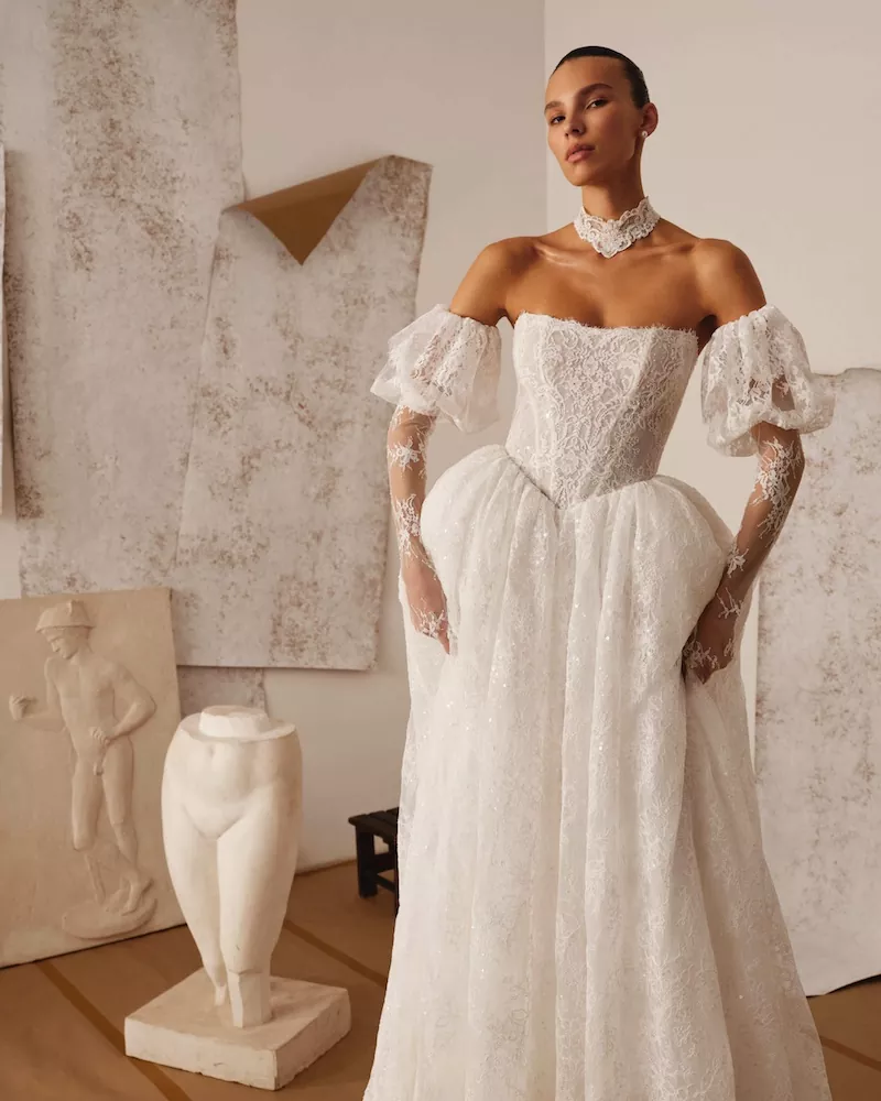 vestido-novia-iverly-millanova-escotepalabradehonor-espaldarecta-detalle-sedkanovias