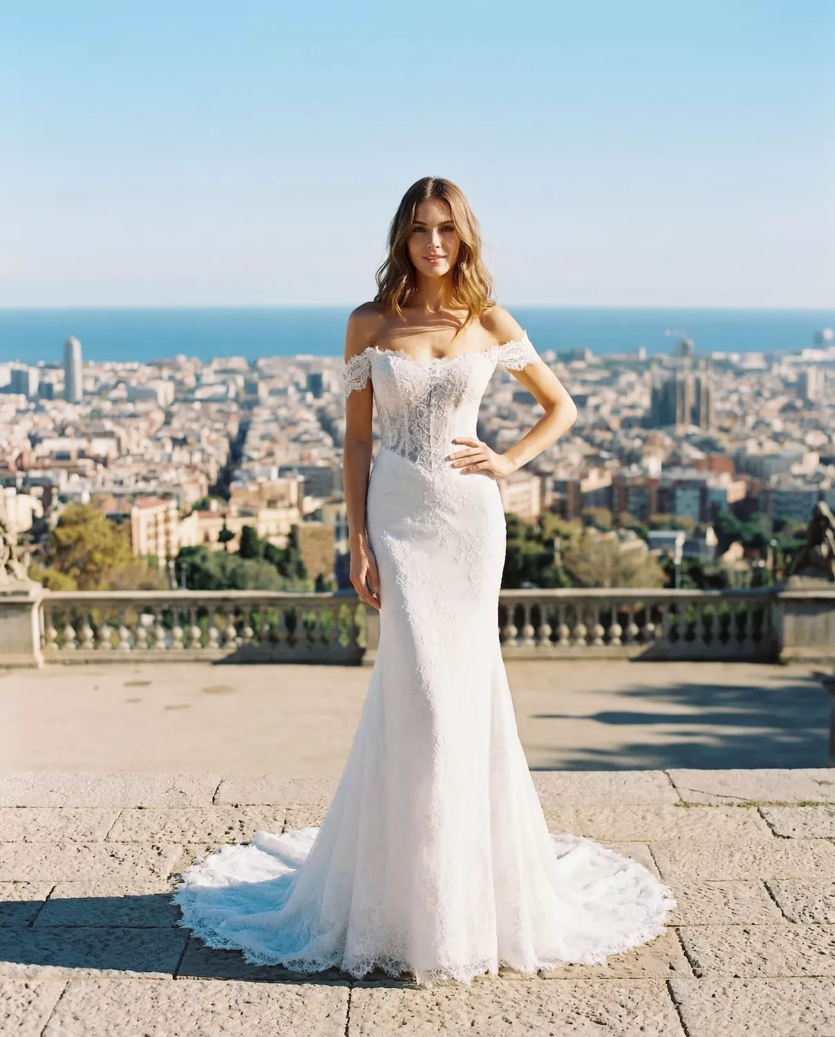vestido-novia-lore-escotepalabradehonor-espaldaenv-sedkanovias1