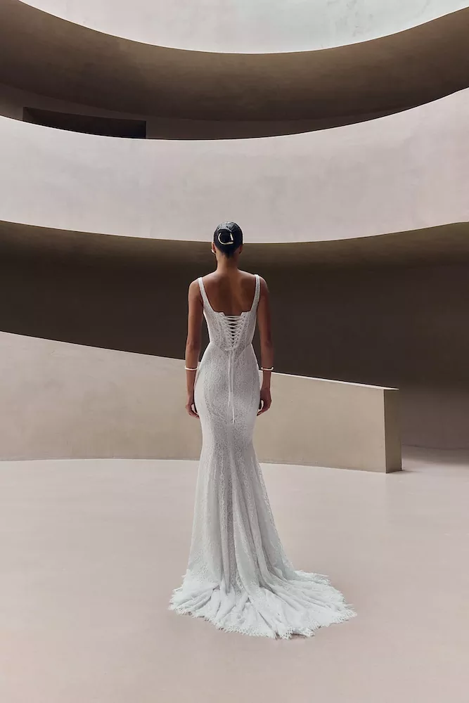 vestido-novia-luce-millanova-escotepalabradehonor-espaldacorsé-sedkanovias