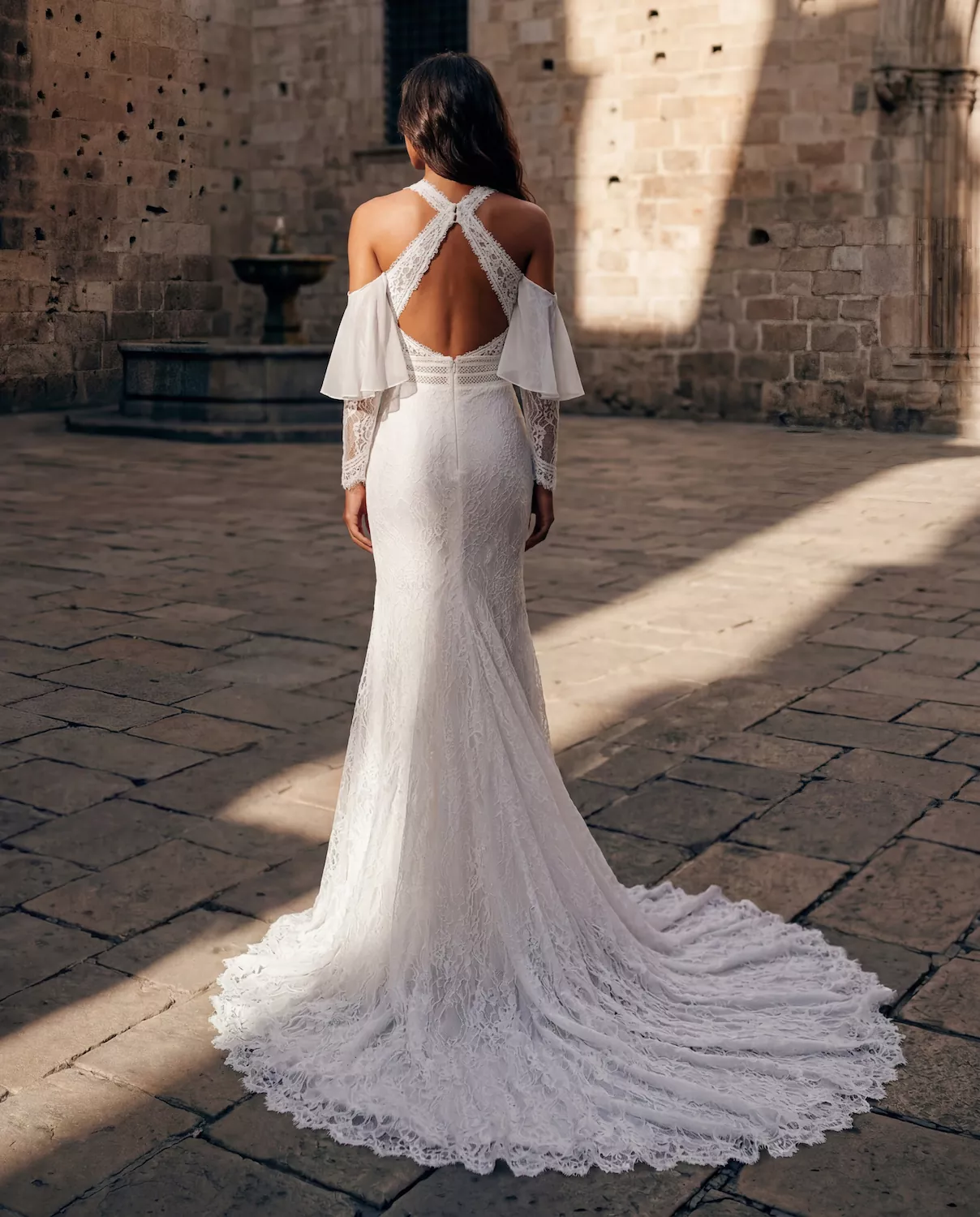 vestido-novia-ondara-escotecerrado-espaldaabierta-sedkanovias3