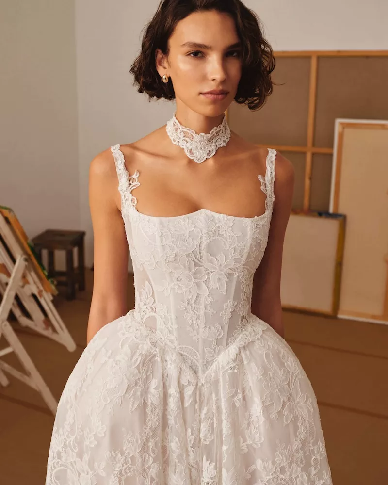 vestido-novia-poesía-millanova-escotepalabradehonor-espaldacorsé-detalle-sedkanovias