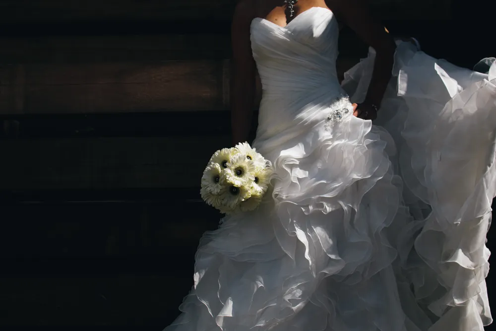 vestido novia volantes capas organza movimiento