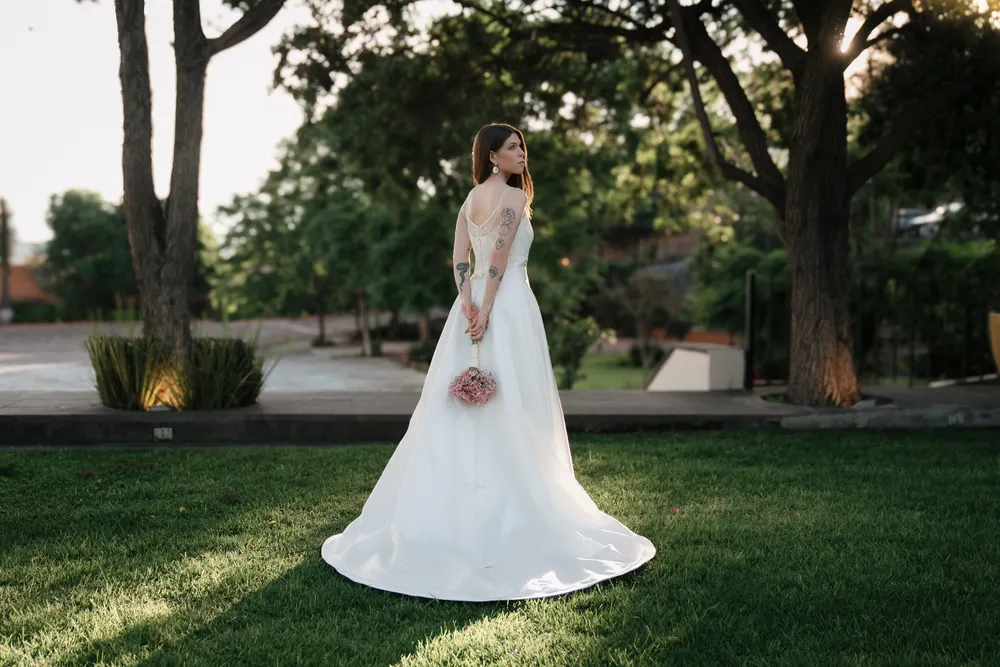 vestido novia corte A mikado estructura cintura marcada