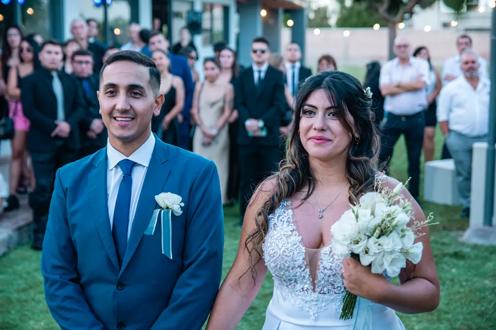 vestido de novia sexy con transparencia en espalda
