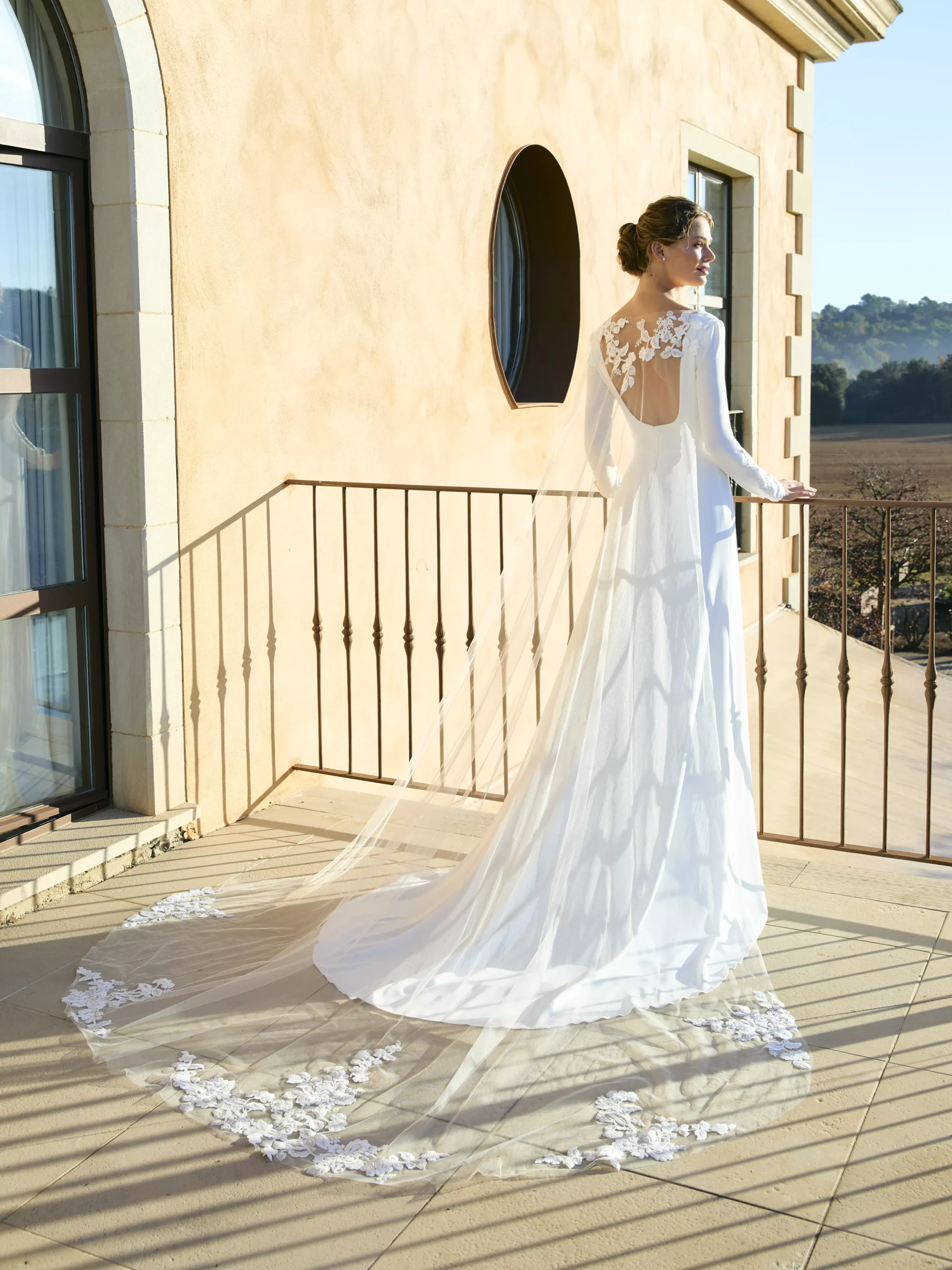 vestido-novia-aganoa-whiteone-mikado-escoterecto-espaldaenv-sedkanovias3