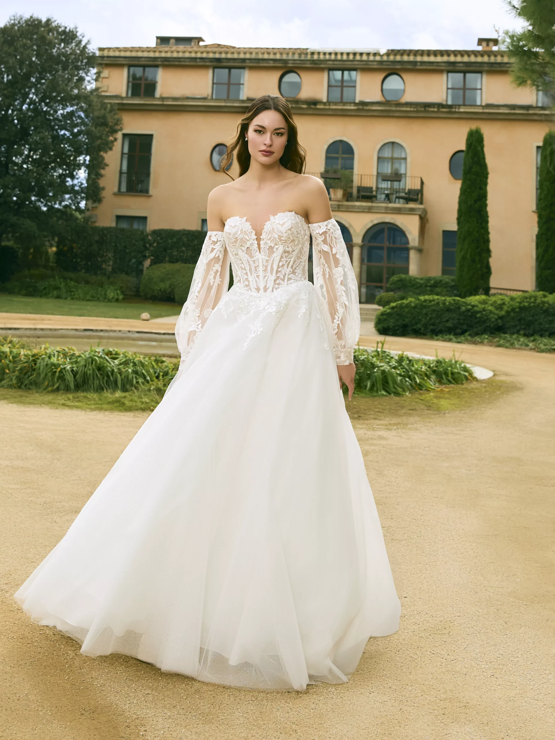 vestido-novia-amphisa-whiteone-encaje-escotecorazón-espaldaenv-sedkanovias1