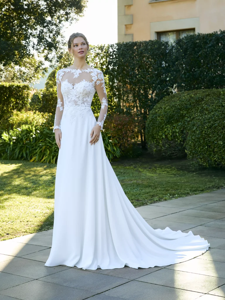 vestido-novia-avrain-whiteone-encaje-escotecerrado-espaldaenv-sedkanovias1
