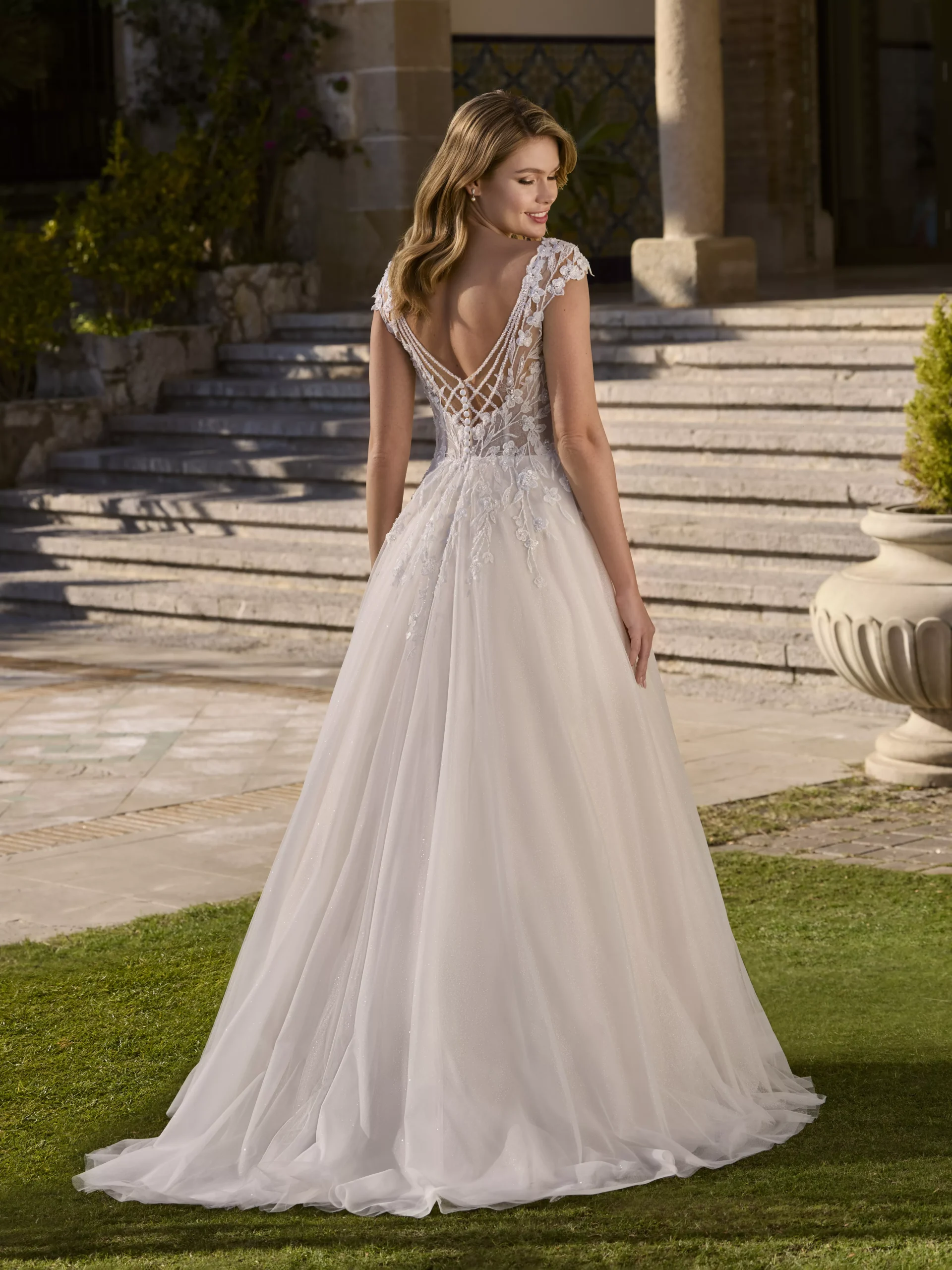 vestido-novia-borage-whiteone-encaje-escoteenv-espaldaenv-sedkanovias2