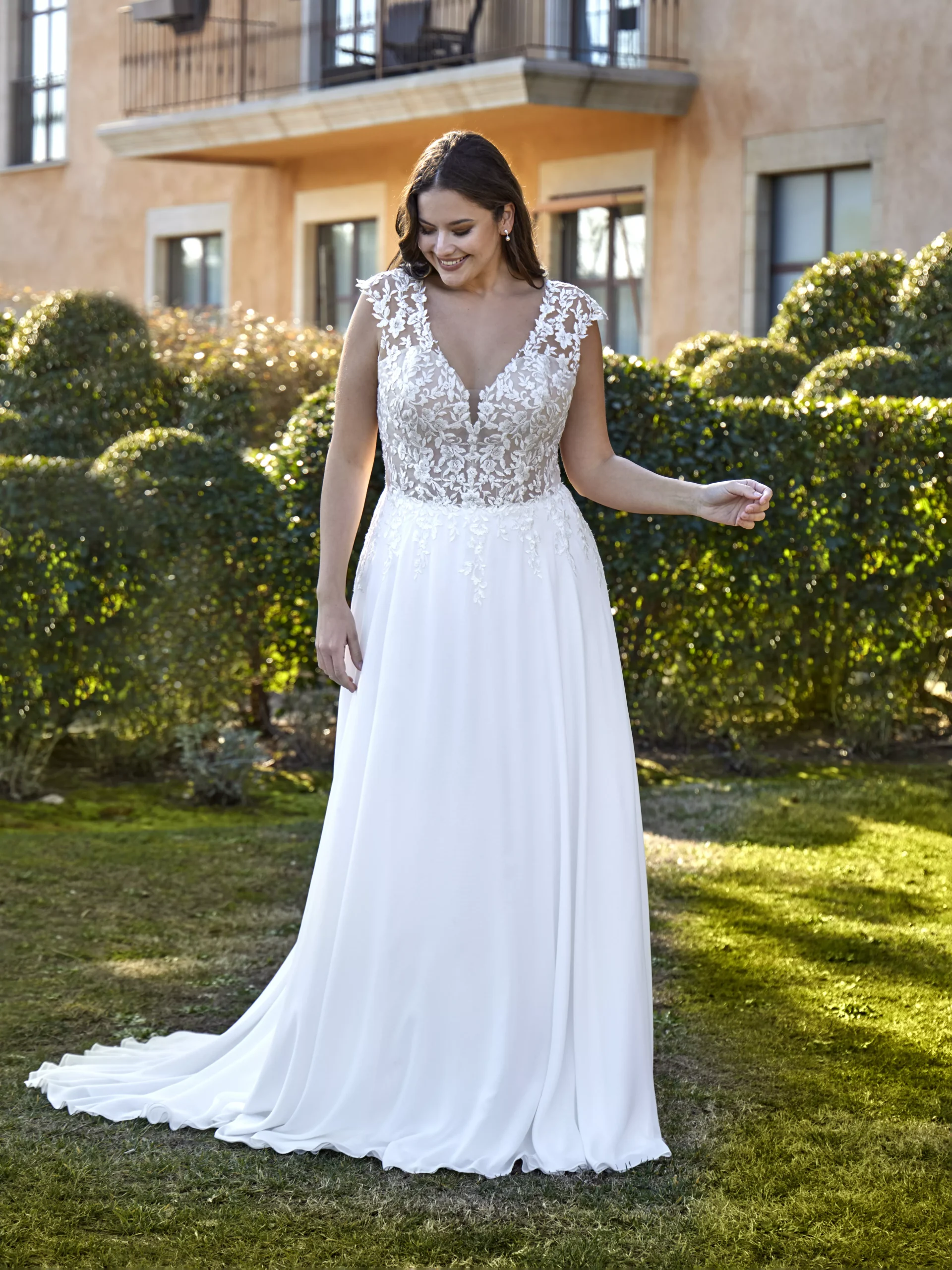 vestido-novia-calene-whiteone-encaje-escoteenv-espaldaenv-sedkanovias1