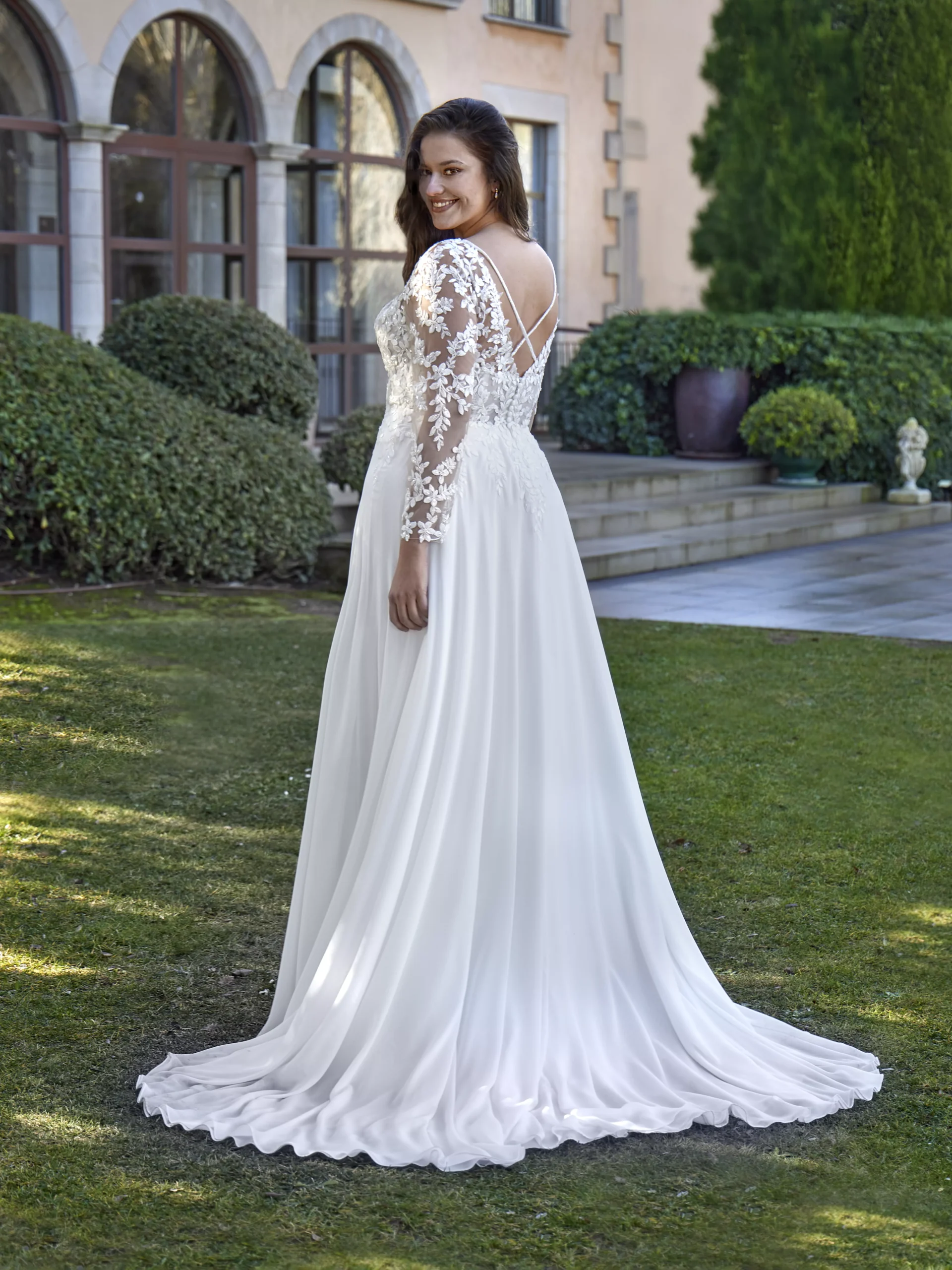 vestido-novia-charopia-whiteone-encaje-escoteenv-espaldaenv-sedkanovias2