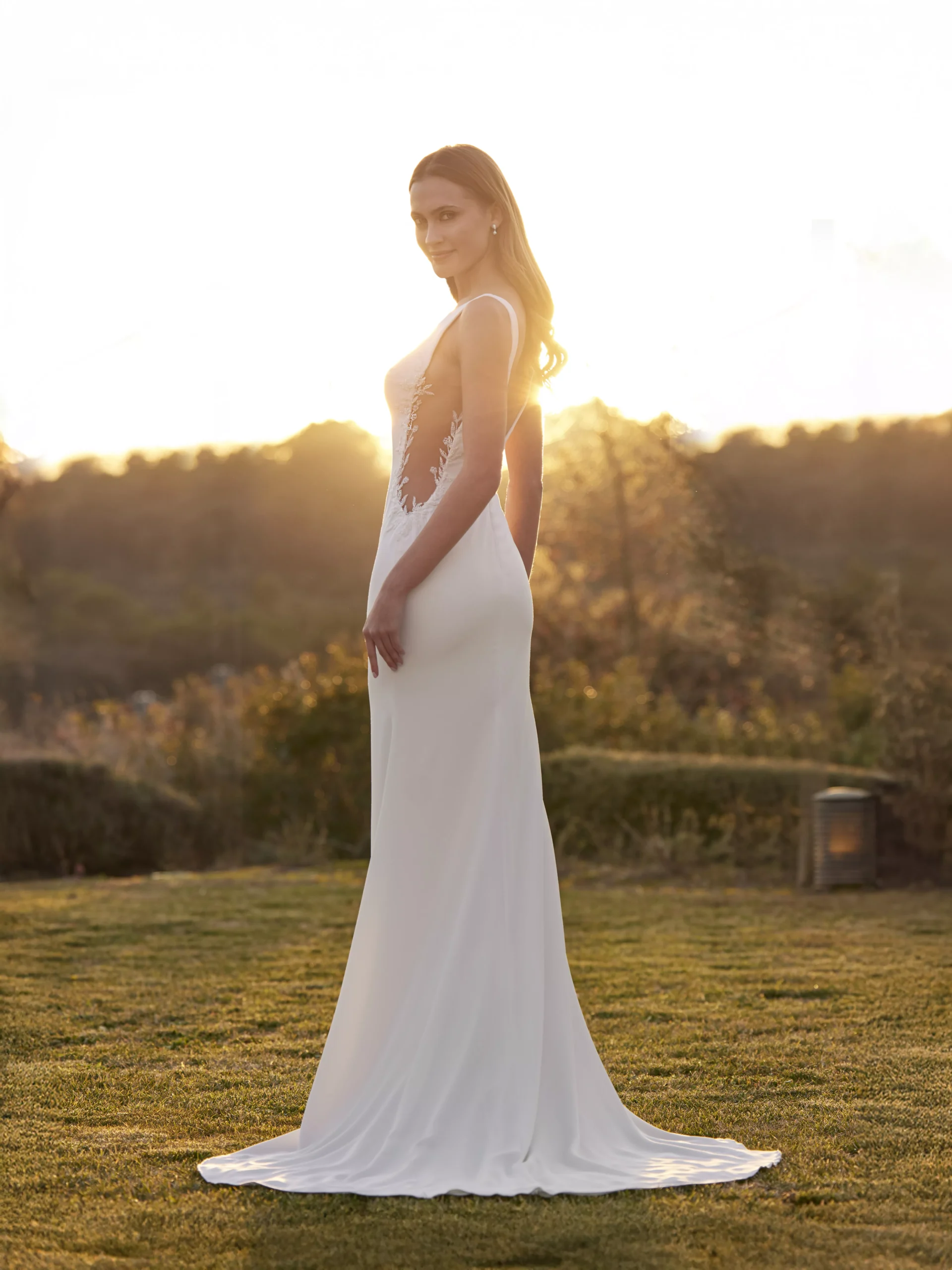 vestido-novia-coralight-whiteone-mikado-escoteenv-espaldaenv-sedkanovias2
