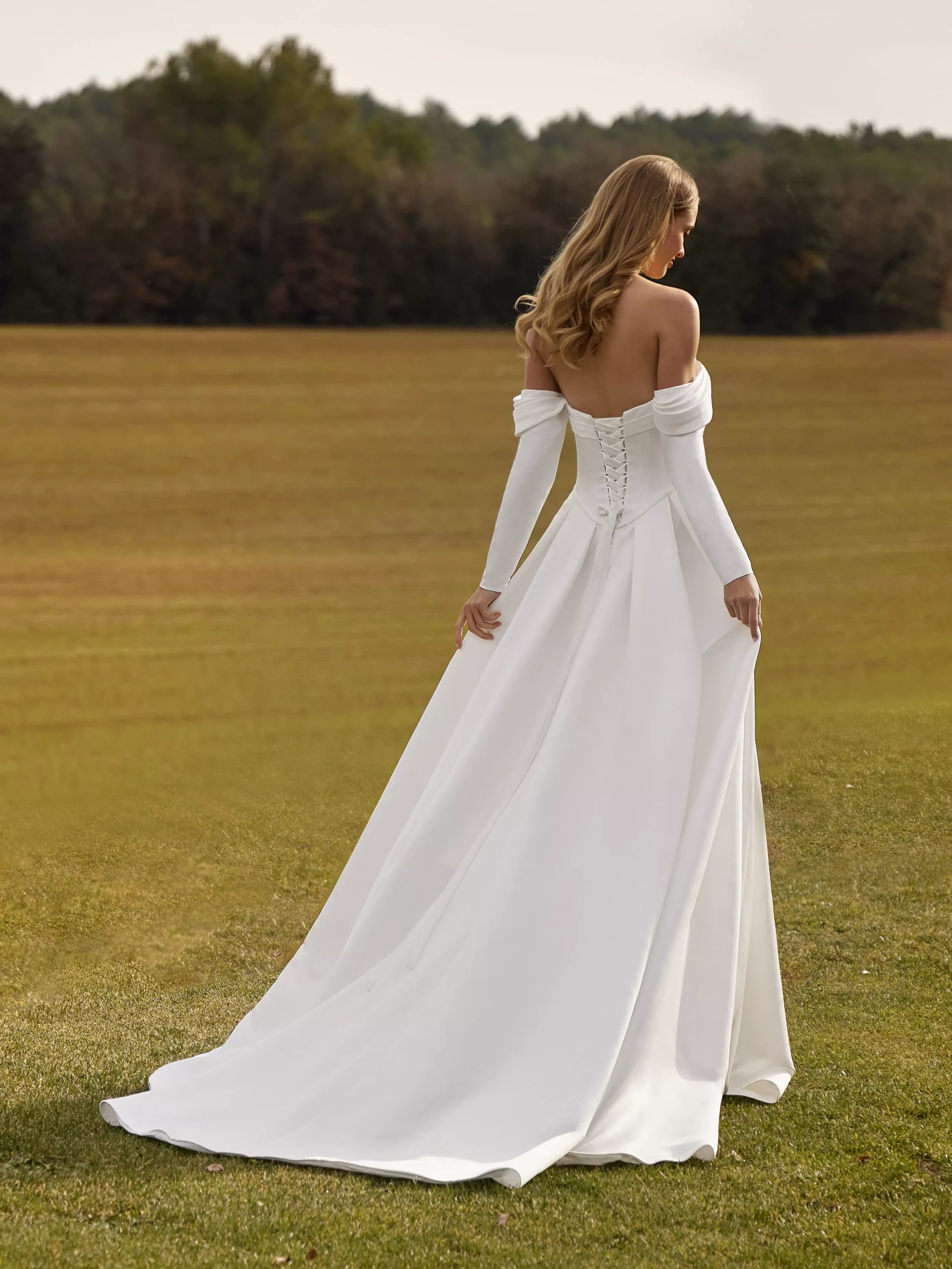 vestido-novia-coralino-whiteone-mikado-escotepalabradehonor-espaldacorsé-sedkanovias2
