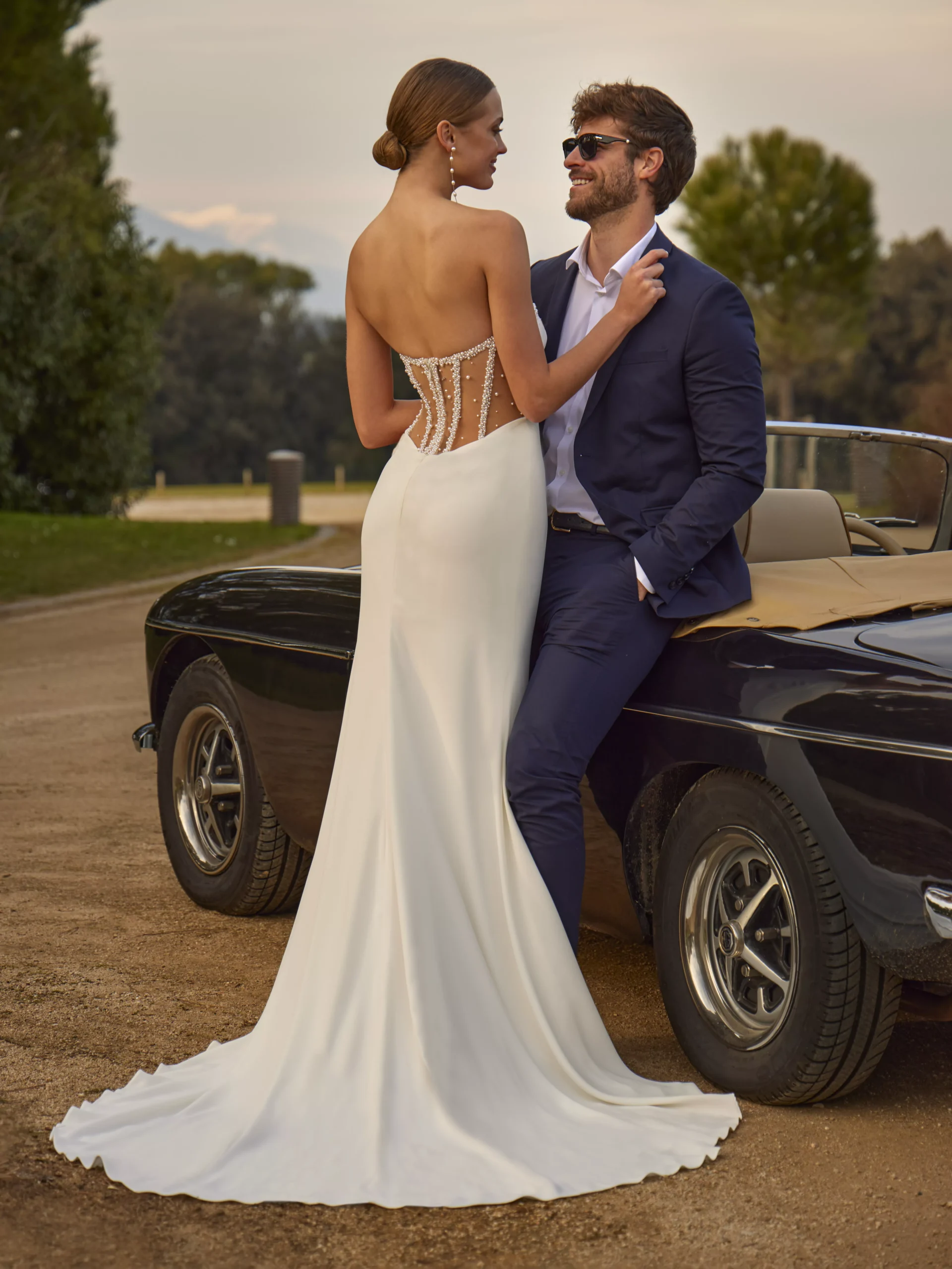 vestido-novia-coralsun-whiteone-mikado-escotecorazón-espaldarecta-sedkanovias3