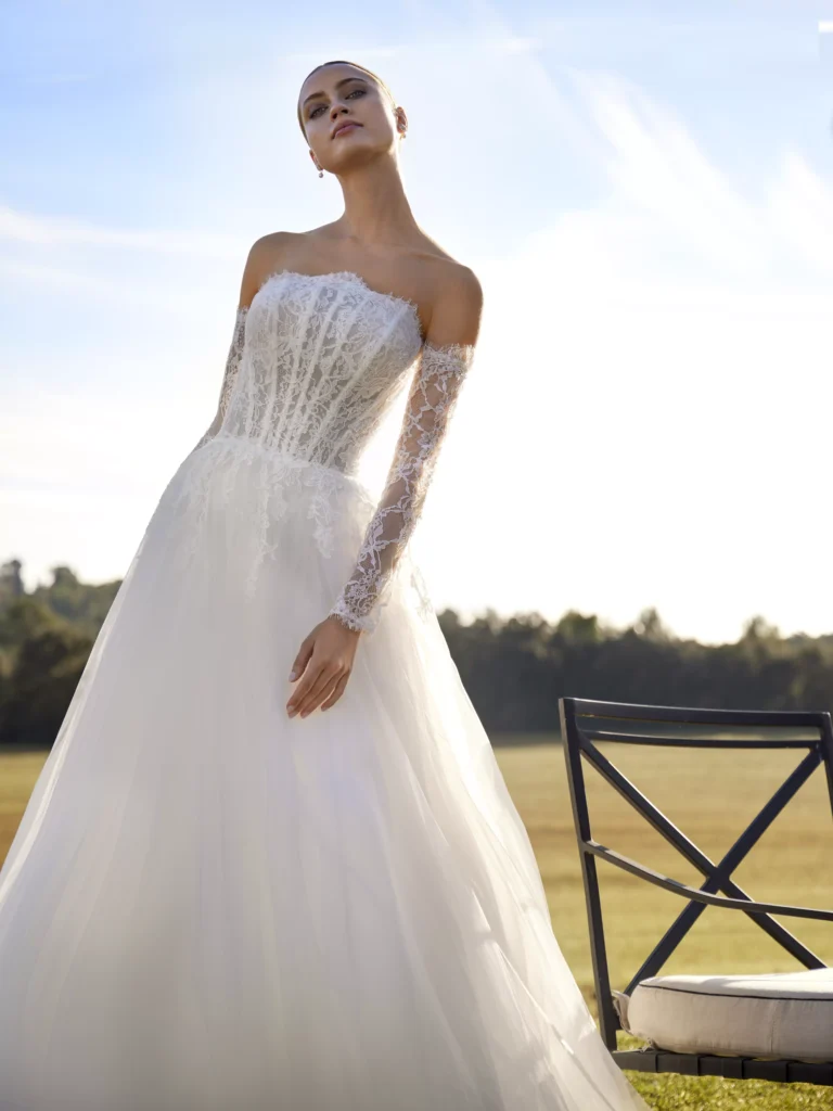 vestido-novia-druma-whiteone-encaje-escotepalabradehonor-espaldaenv-sedkanovias2
